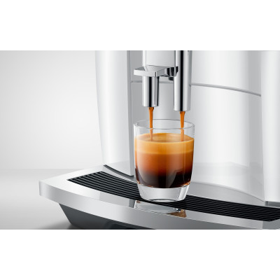 JURA E8 Piano White (EC) + €90 Gratis proefpakket