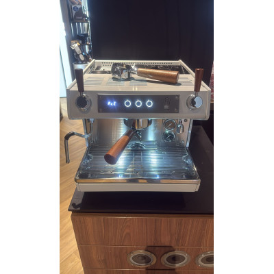 Conti ACE Multi Boiler 1-Groeps Espressomachine – White & Wood