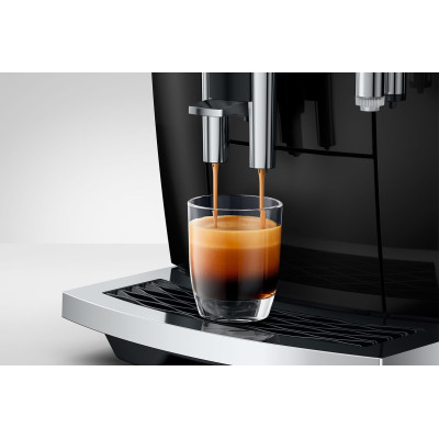 JURA E8 Piano Black (ED) - Nu € 1.149,- + Proefpakket